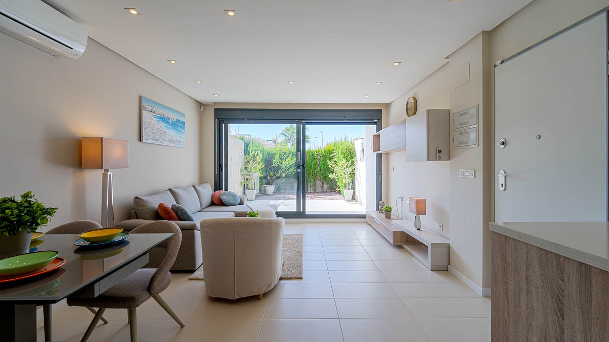 Appartement te koop in Punta Prima | 2 slaapkamers H5514838