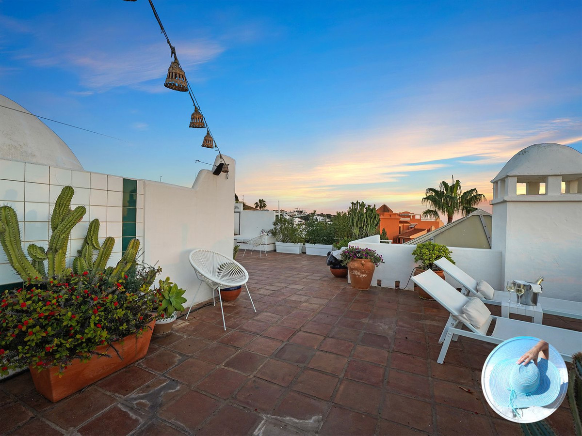 Penthouse Duplex in Reserva de Marbella-3