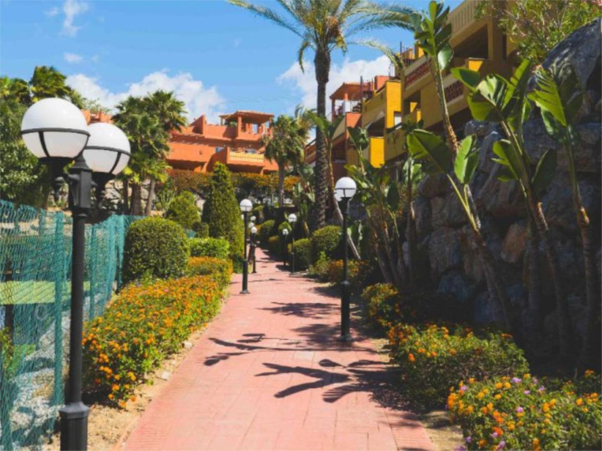 Appartement te koop in Reserva de Marbella | 2 slaapkamers H5005951