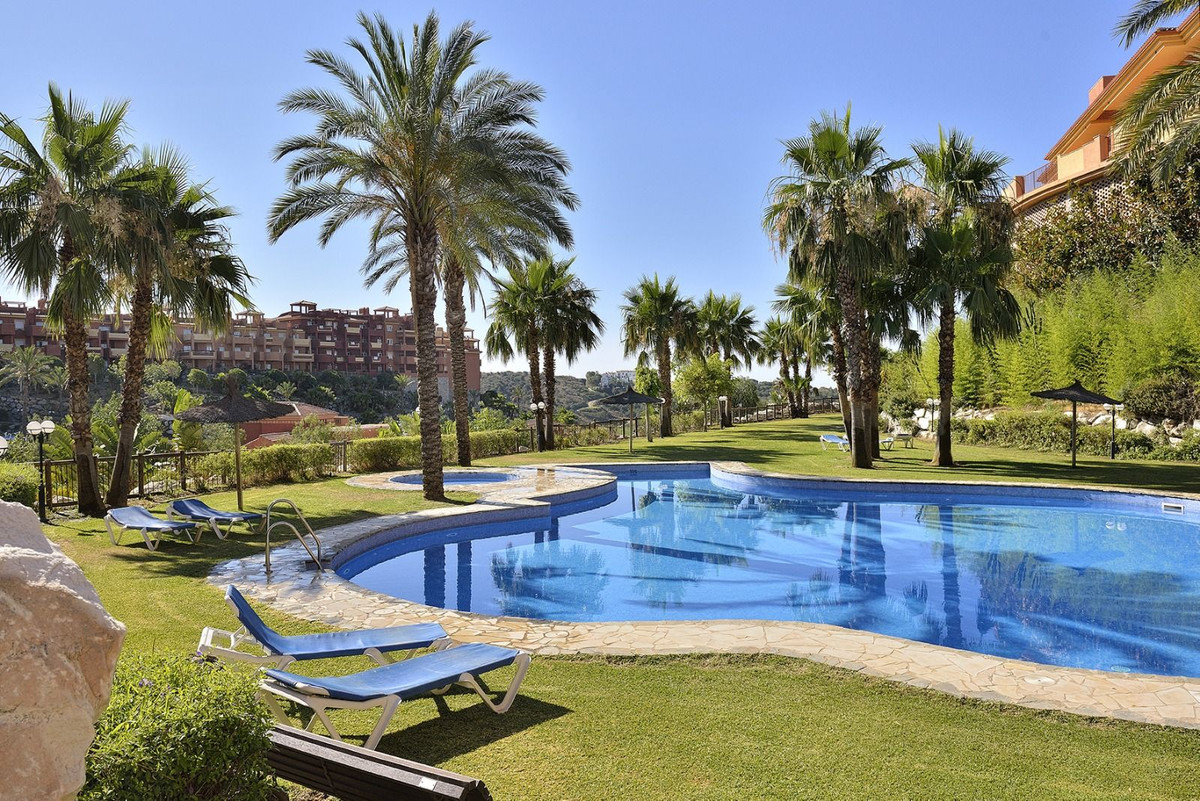 Tussenverdieping Appartement in Reserva de Marbella-1