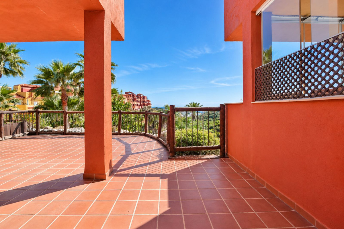 Appartement te koop in Reserva de Marbella | 2 slaapkamers H5514667