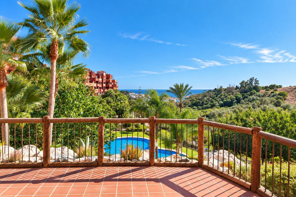 Appartement te koop in Reserva de Marbella | 2 slaapkamers H5514667