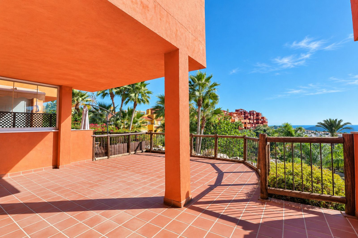 Appartement te koop in Reserva de Marbella | 2 slaapkamers H5514667