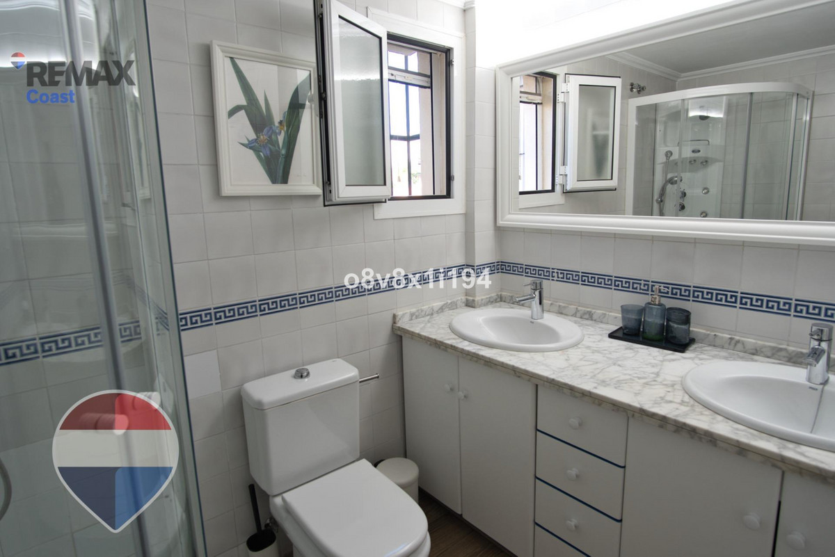 Appartement te koop in Rincón de la Victoria | 2 slaapkamers H5283244