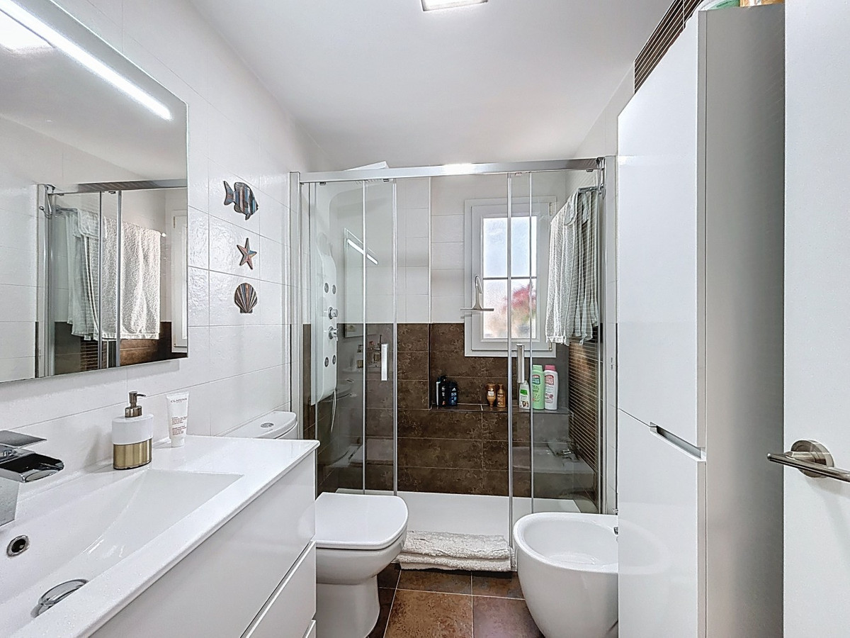 Appartement te koop in Rincón de la Victoria | 3 slaapkamers H5300560