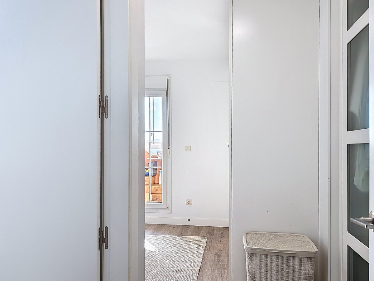 Appartement te koop in Rincón de la Victoria | 3 slaapkamers H5300560