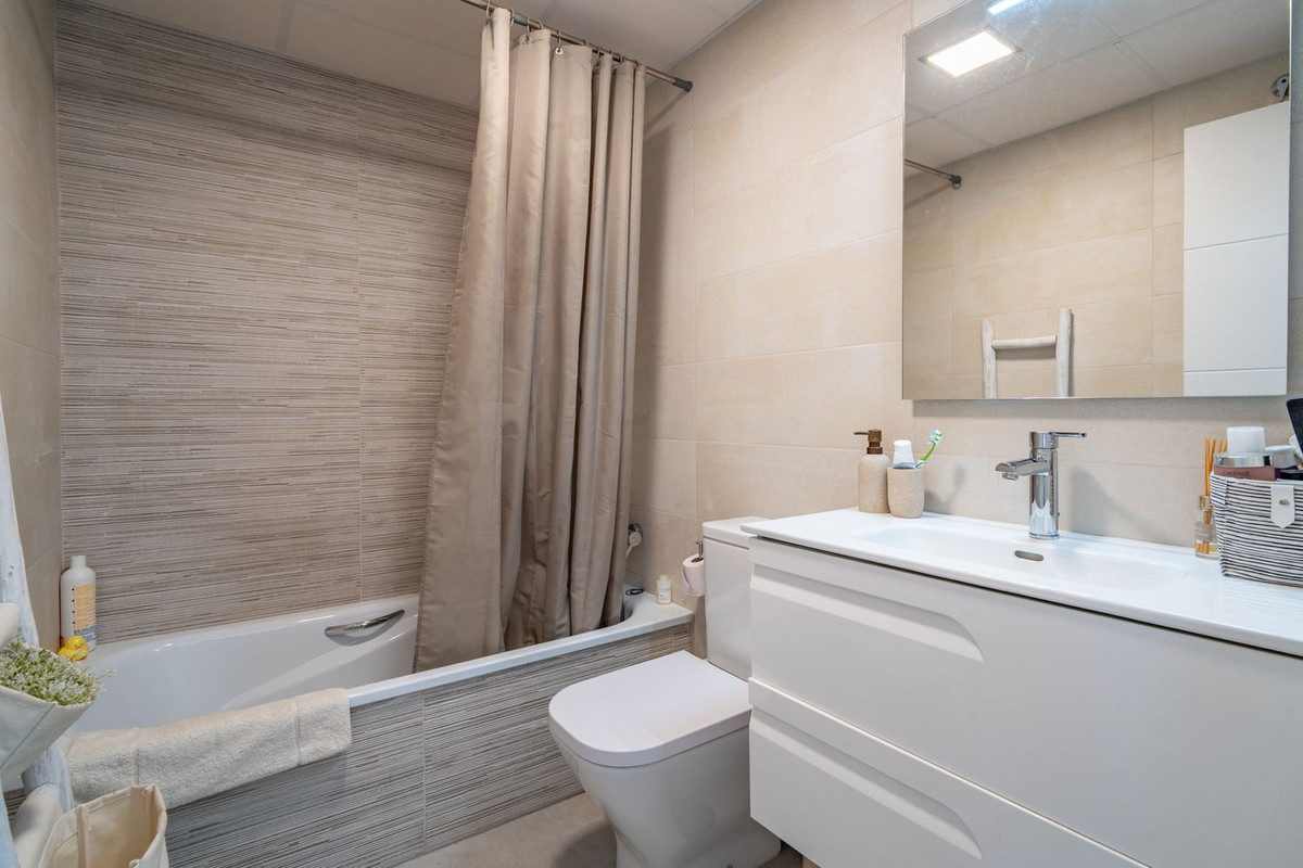 Appartement te koop in Rincón de la Victoria | 4 slaapkamers H5410207