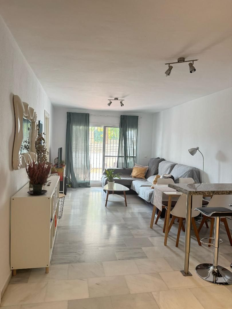 Begane grond appartement in Riviera del Sol-6