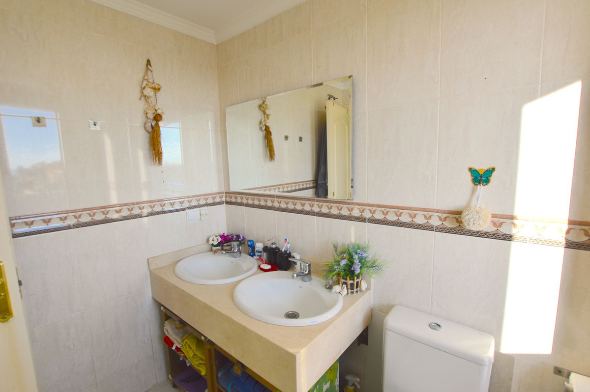 Tussenverdieping Appartement in Riviera del Sol-11