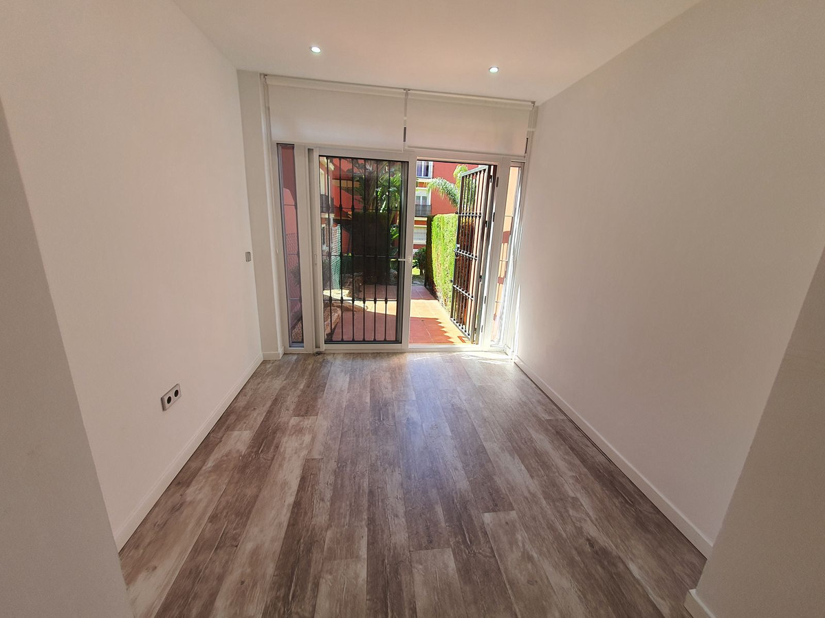 Begane grond appartement in Riviera del Sol-16