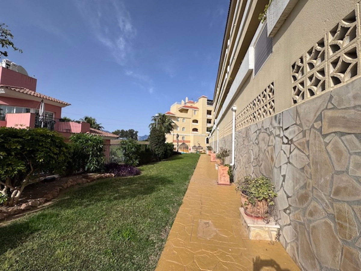 Tussenverdieping Appartement in Riviera del Sol-17