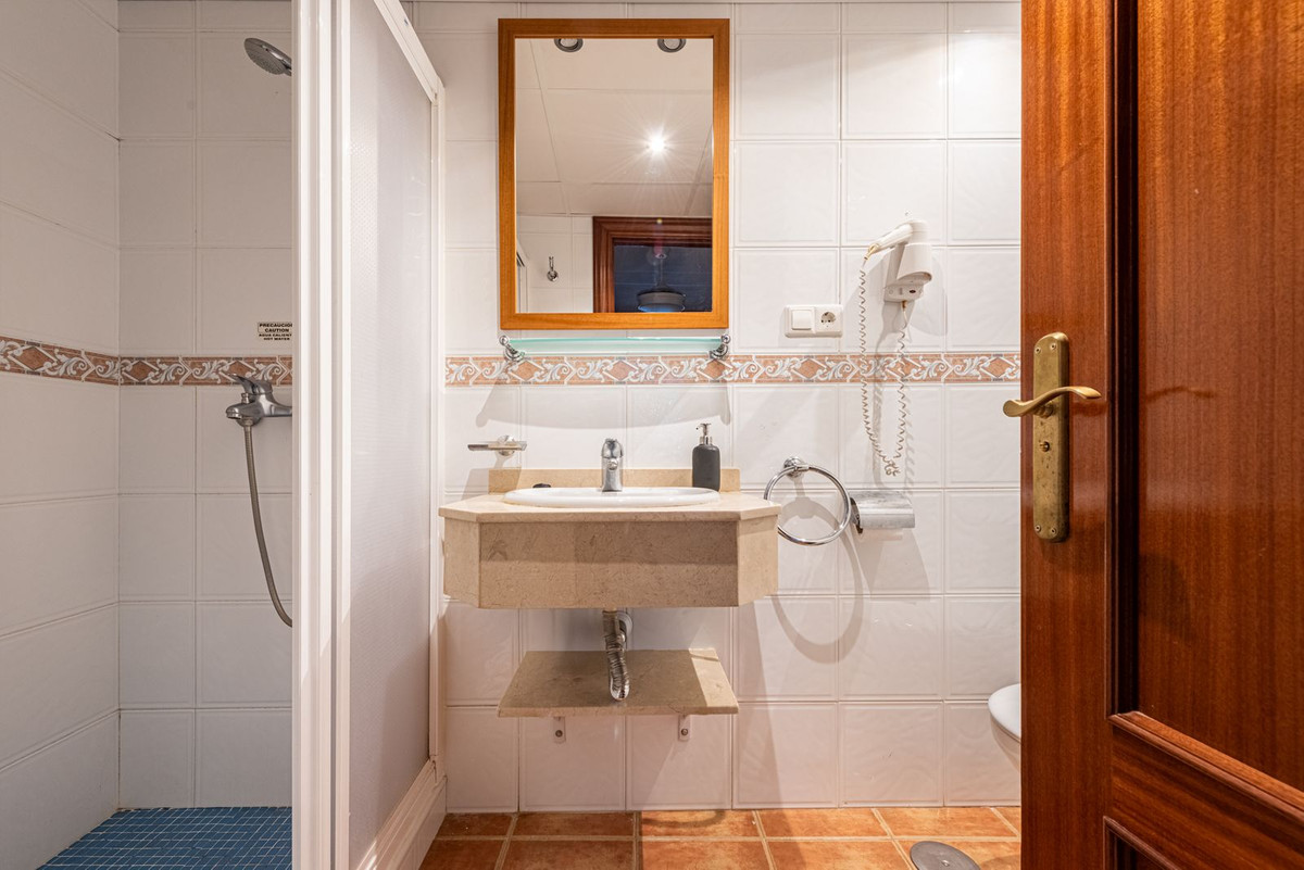 Begane grond appartement in Riviera del Sol-11