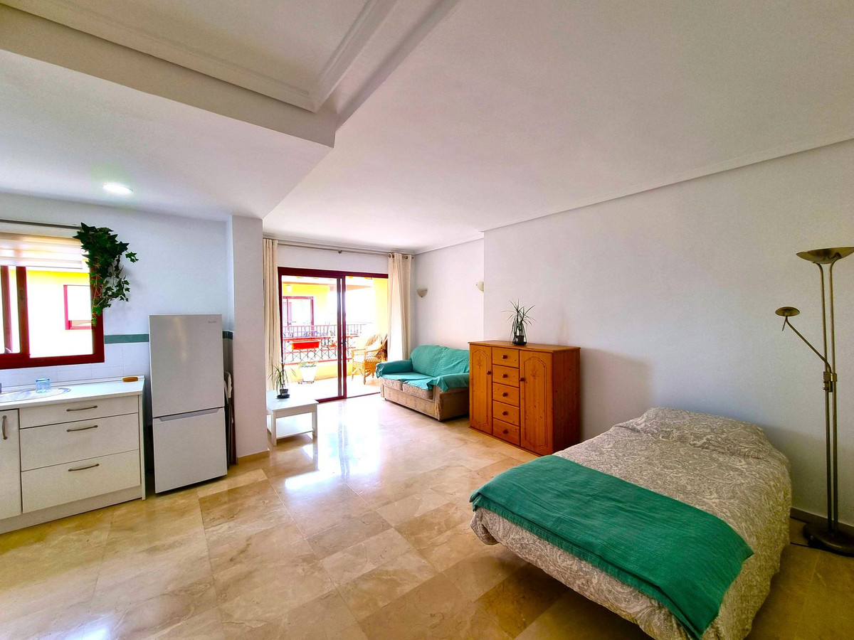 Appartement te koop in Riviera del Sol | 0 slaapkamers H5130931