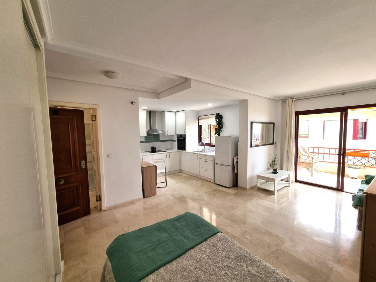 Appartement te koop in Riviera del Sol | 0 slaapkamers H5130931