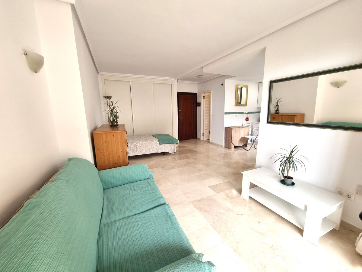 Appartement te koop in Riviera del Sol | 0 slaapkamers H5130931