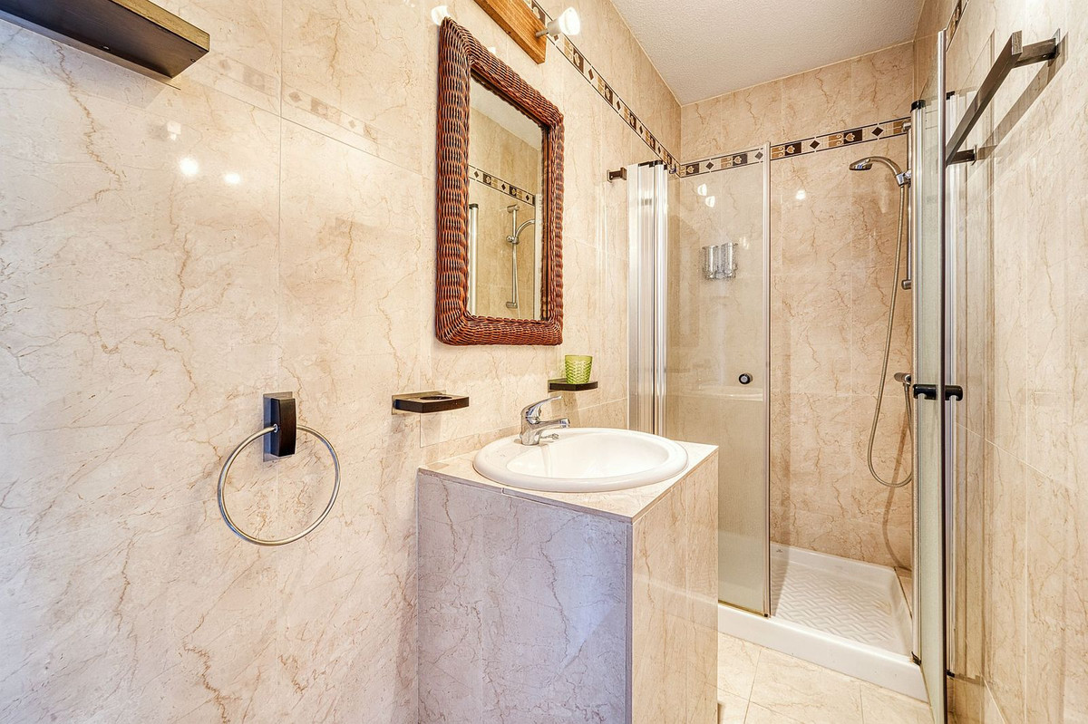 Appartement te koop in Riviera del Sol | 2 slaapkamers H5211943