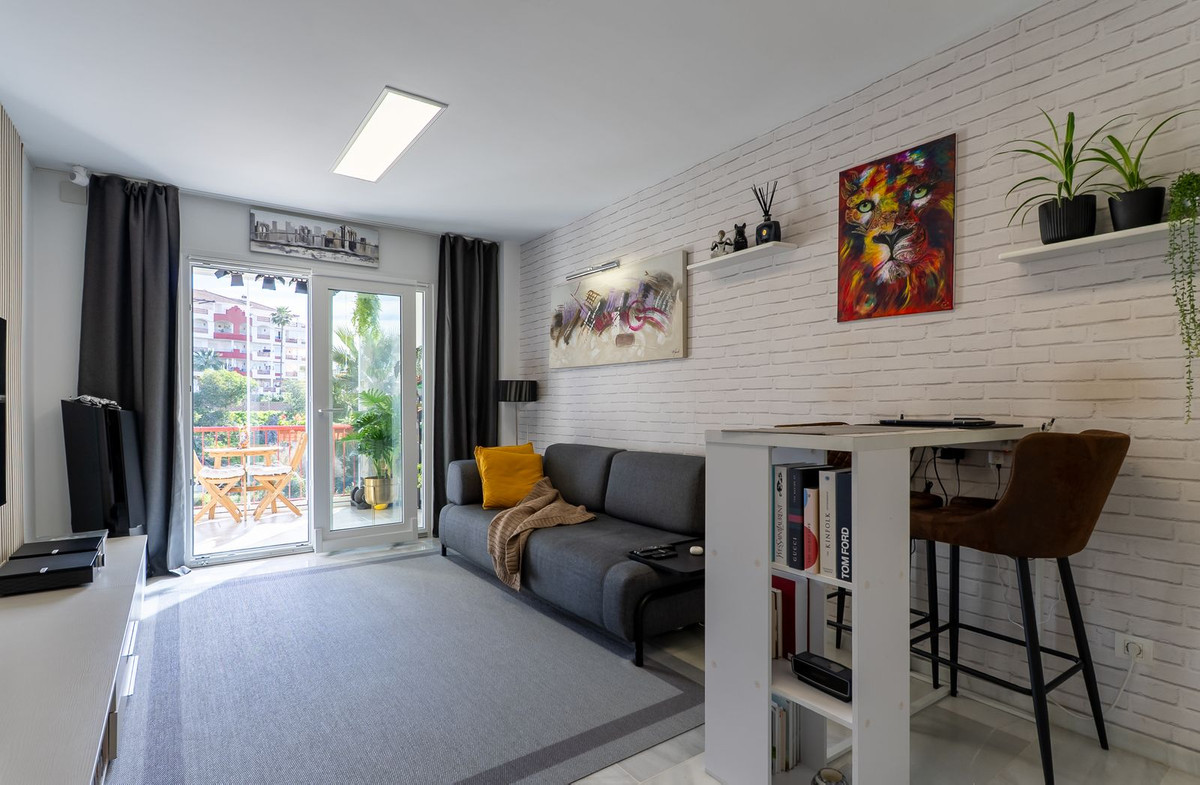 Appartement te koop in Riviera del Sol | 2 slaapkamers H5310076