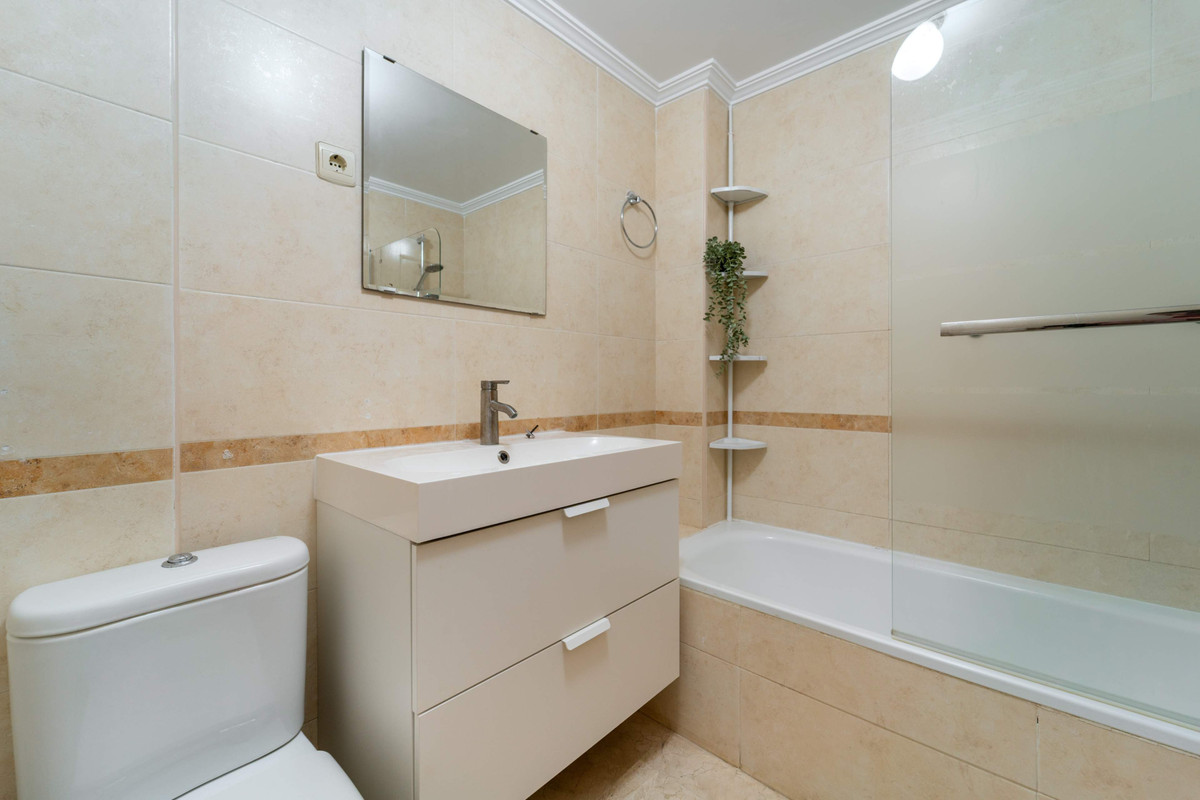 Appartement te koop in Riviera del Sol | 2 slaapkamers H5368501
