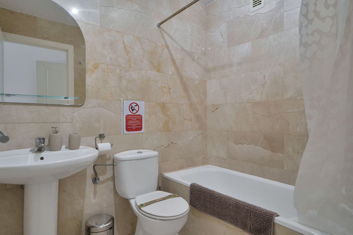 Appartement te koop in Riviera del Sol | 2 slaapkamers H5433571