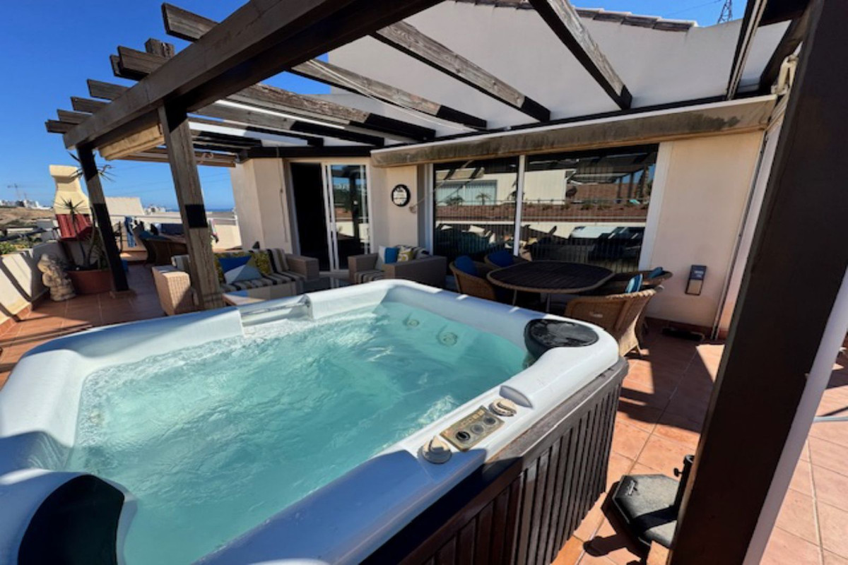 Appartement te koop in Riviera del Sol | 2 slaapkamers H5475670