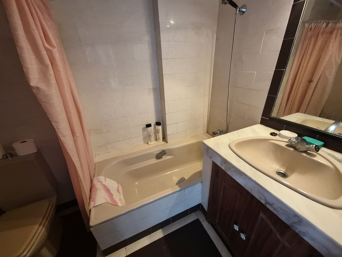 Appartement te koop in Riviera del Sol | 1 slaapkamers H5523469