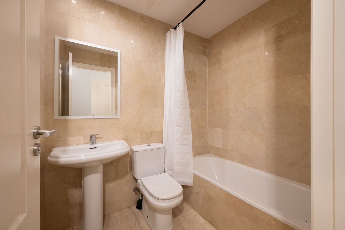 Appartement te koop in Riviera del Sol | 2 slaapkamers H5528407