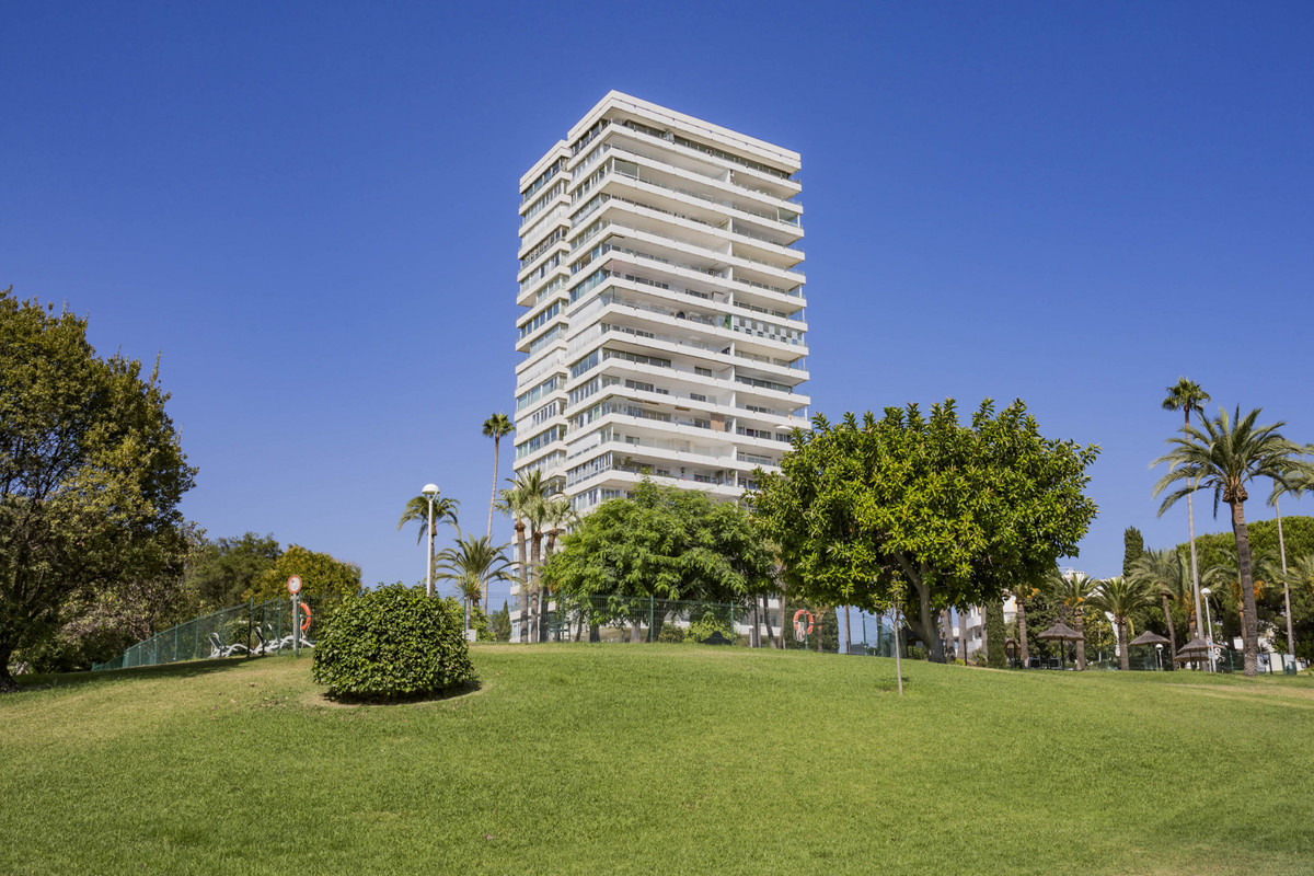 Appartement te koop in Río Real | 2 slaapkamers H5143432