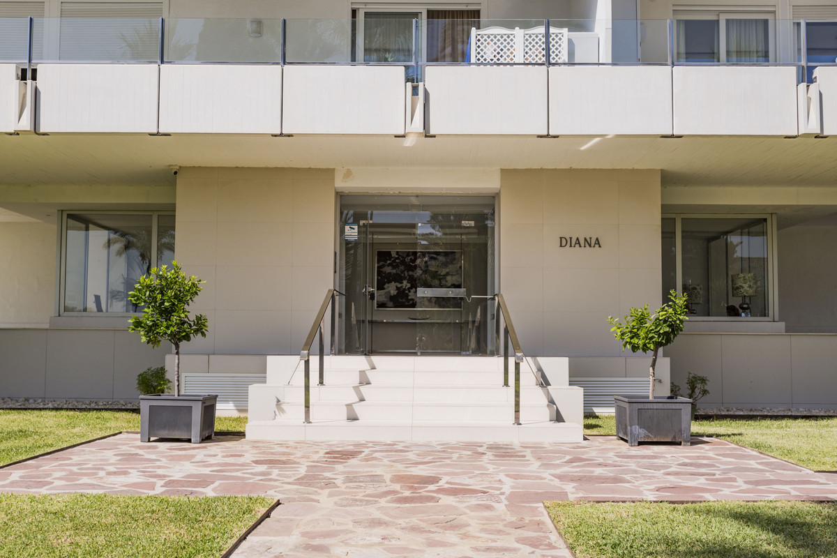 Appartement te koop in Río Real | 2 slaapkamers H5143432