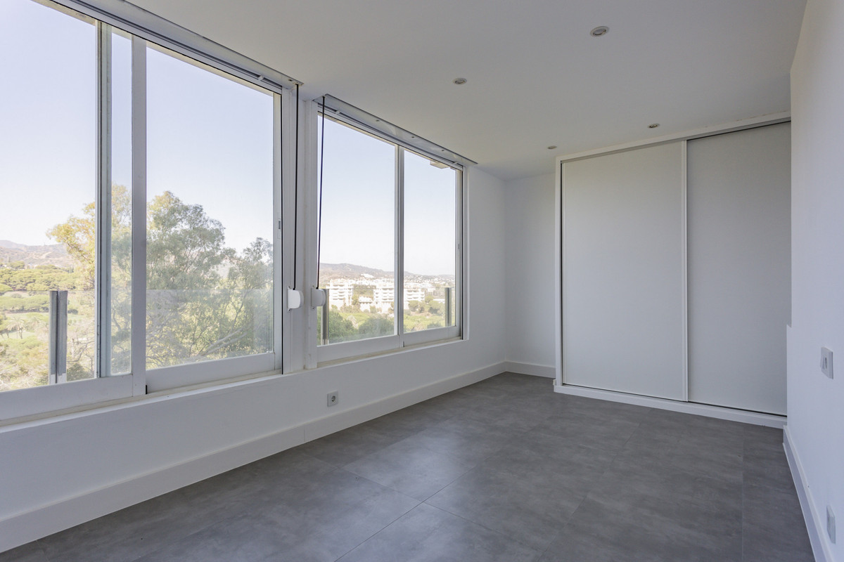 Appartement te koop in Río Real | 2 slaapkamers H5143432