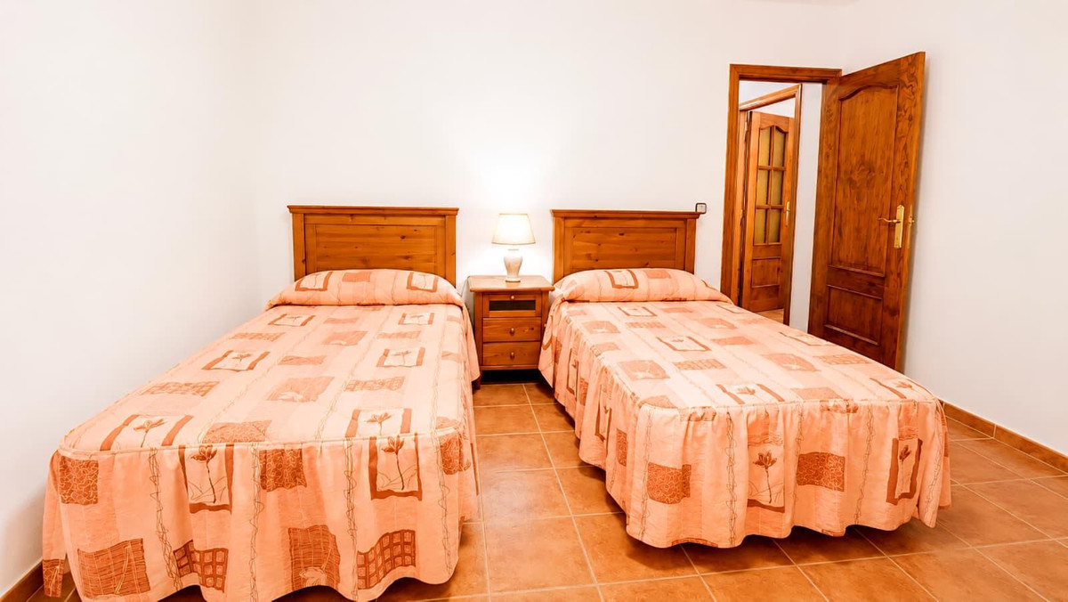Appartement te koop in Ronda | 8 slaapkamers H5394886