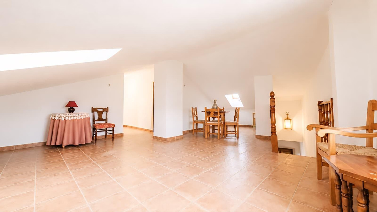 Appartement te koop in Ronda | 8 slaapkamers H5394886
