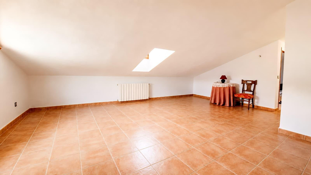 Appartement te koop in Ronda | 8 slaapkamers H5394886