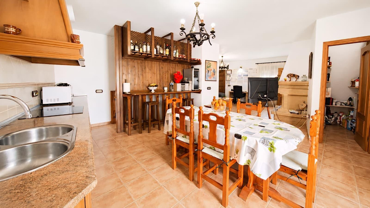 Appartement te koop in Ronda | 8 slaapkamers H5394886