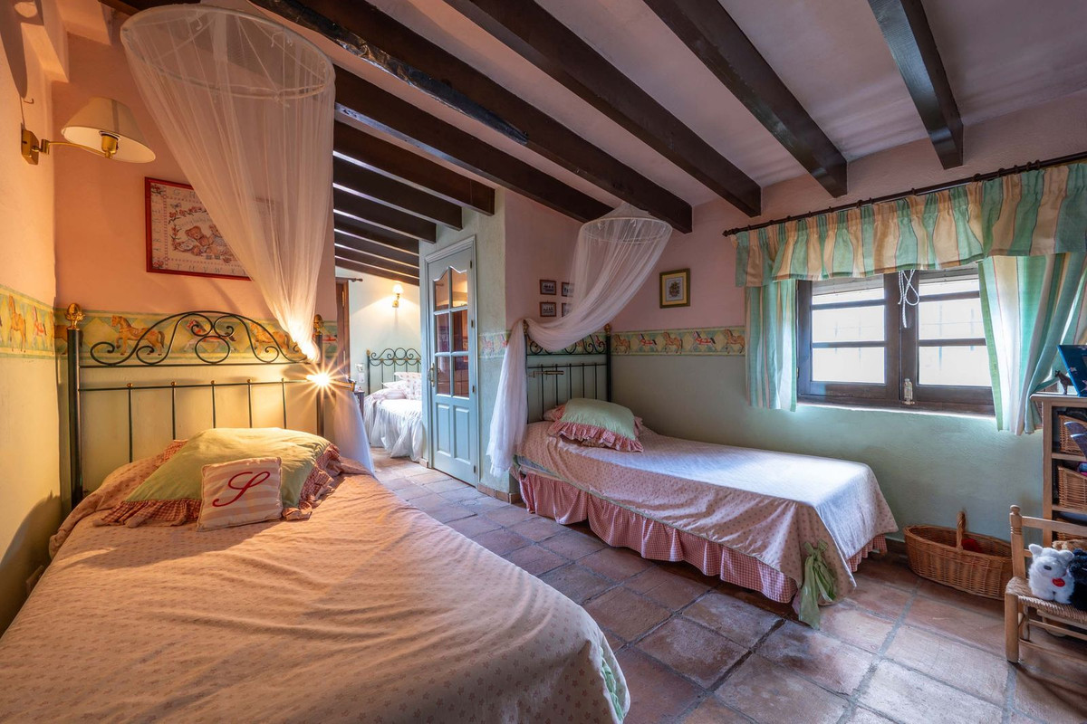 Property main view 32