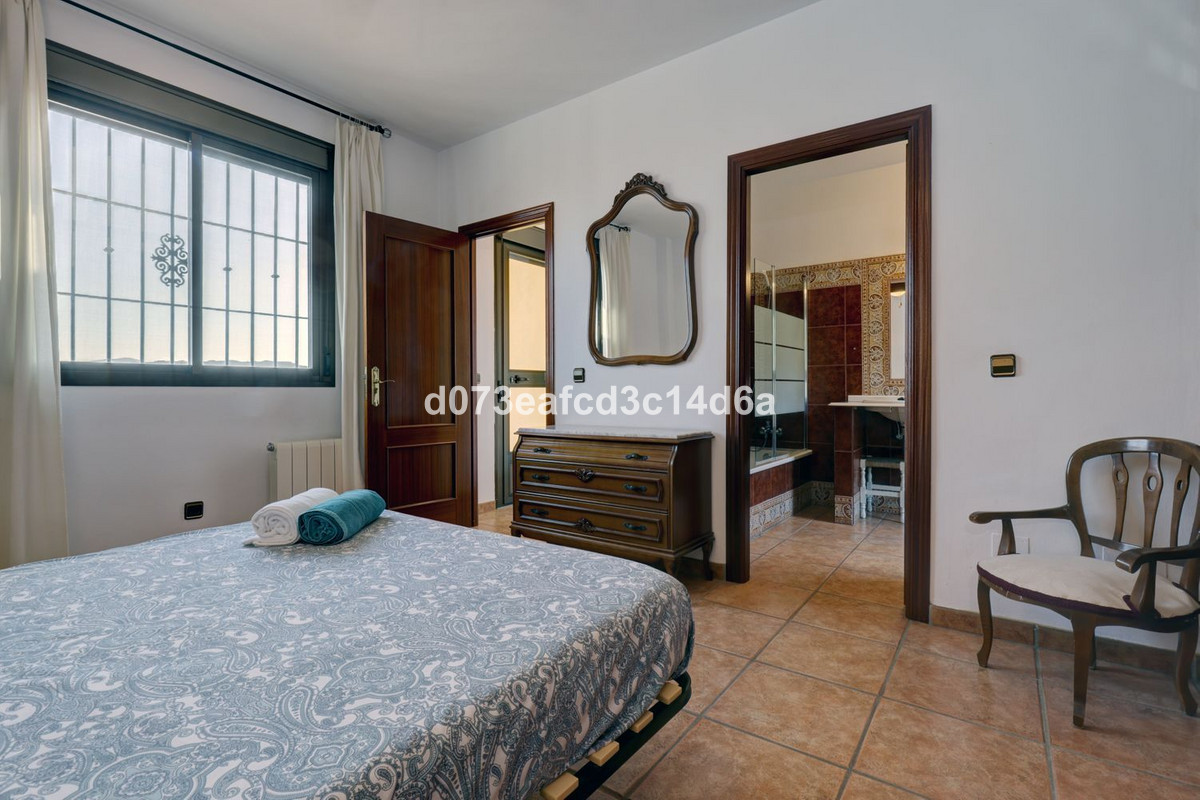 Appartement te koop in Ronda | 6 slaapkamers H5448637