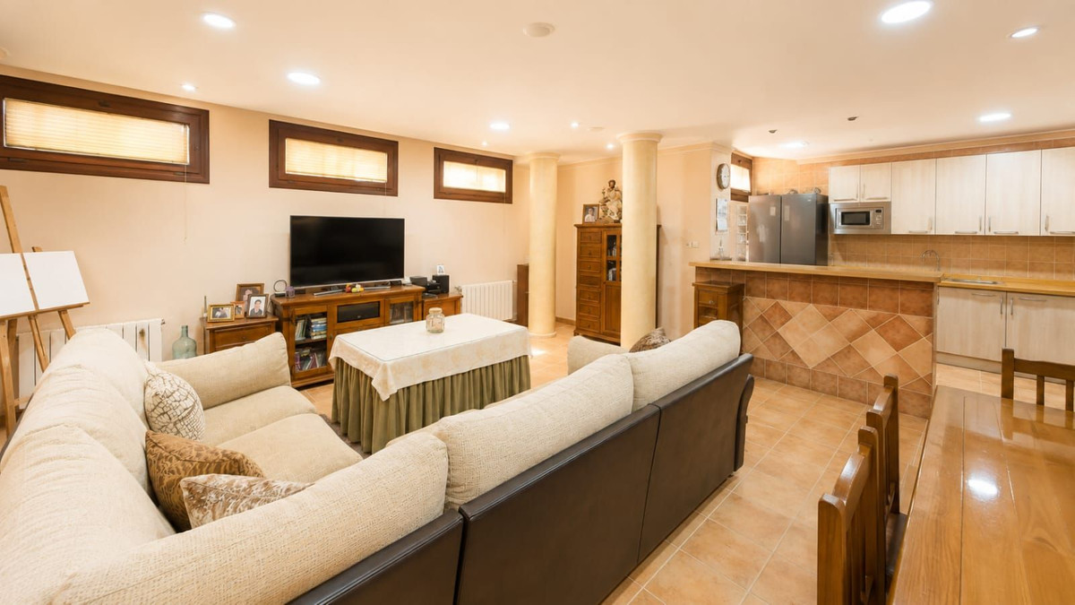 Property main view 40