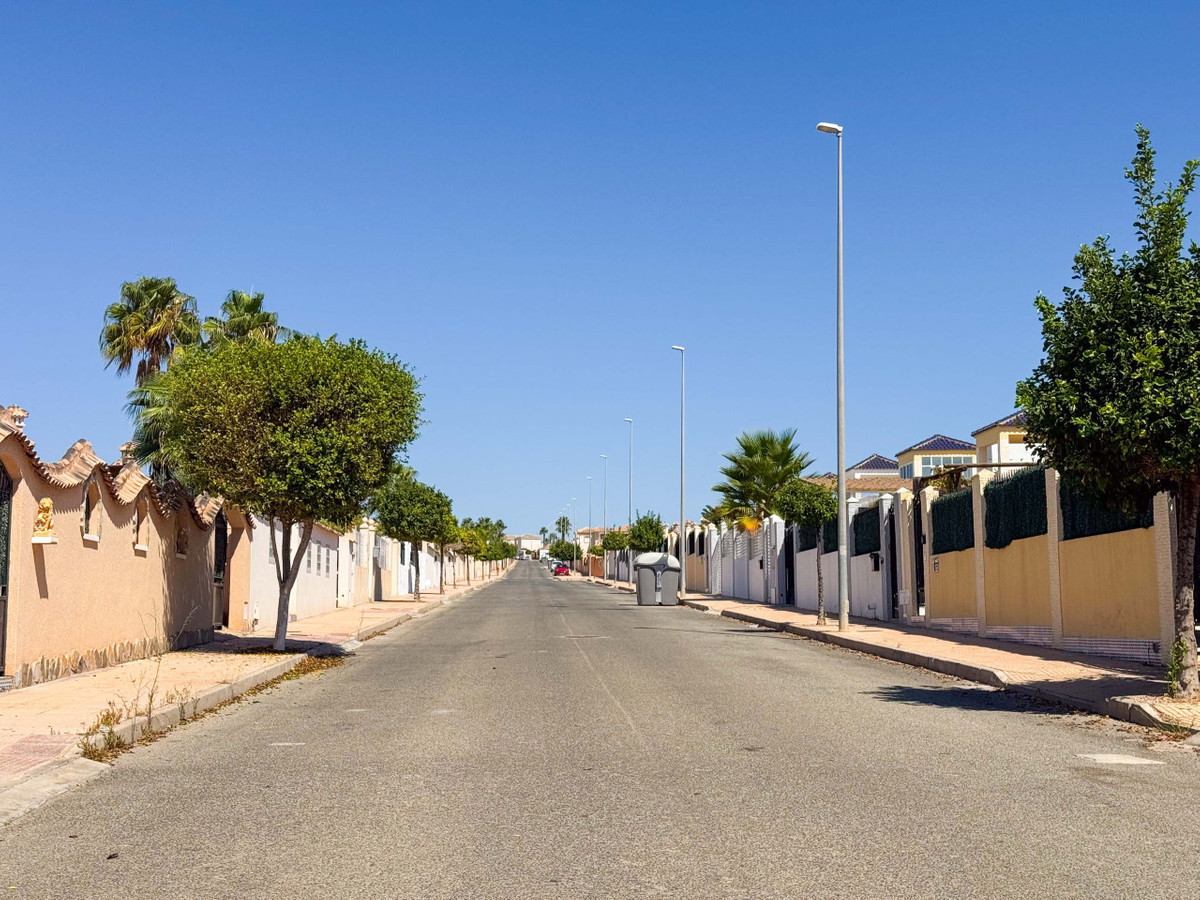 Huis te koop in San Fulgencio | 6 slaapkamers H5295607