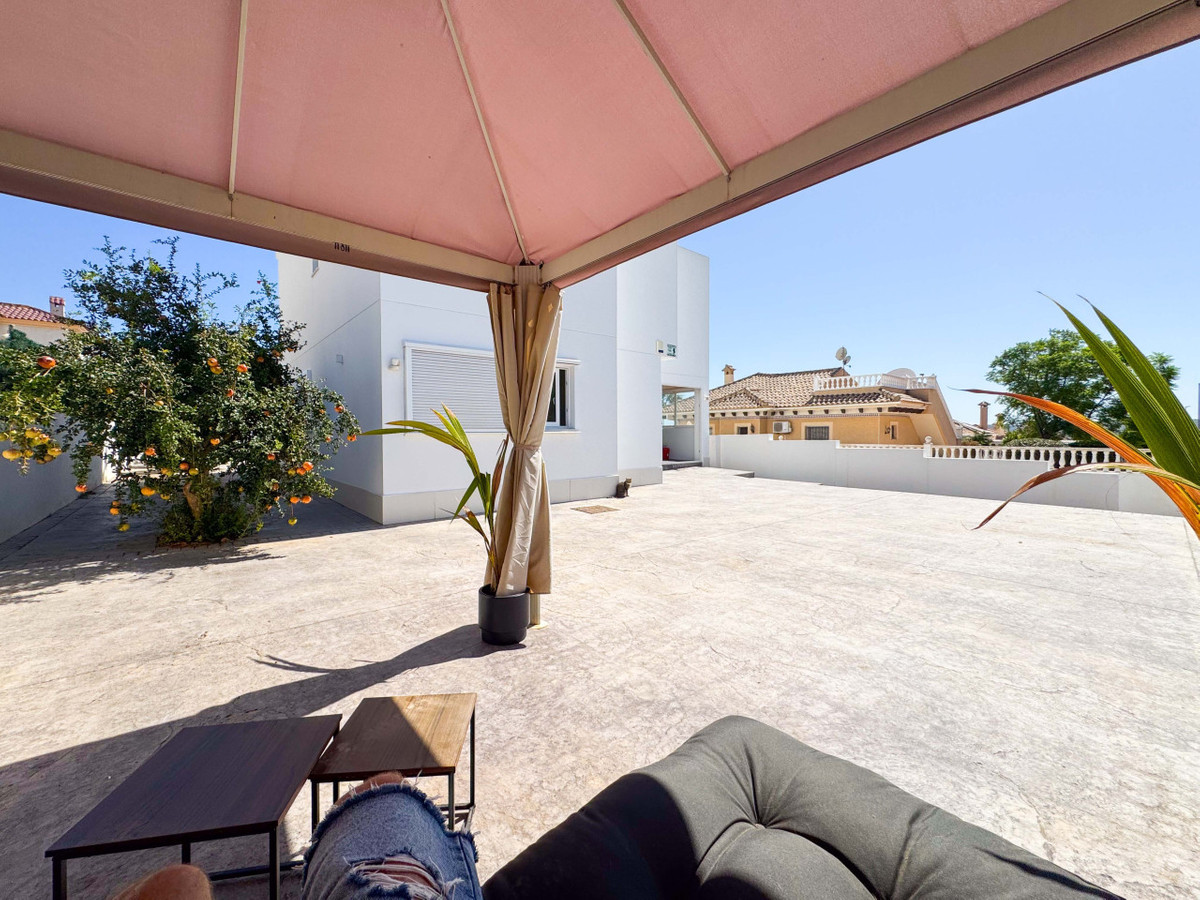 Huis te koop in San Fulgencio | 6 slaapkamers H5295607