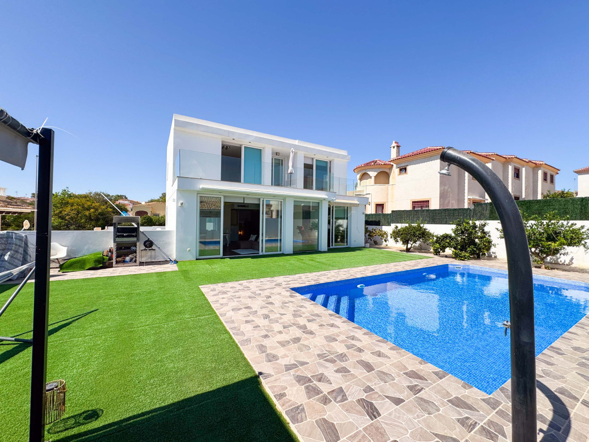 Huis te koop in San Fulgencio | 6 slaapkamers H5295607