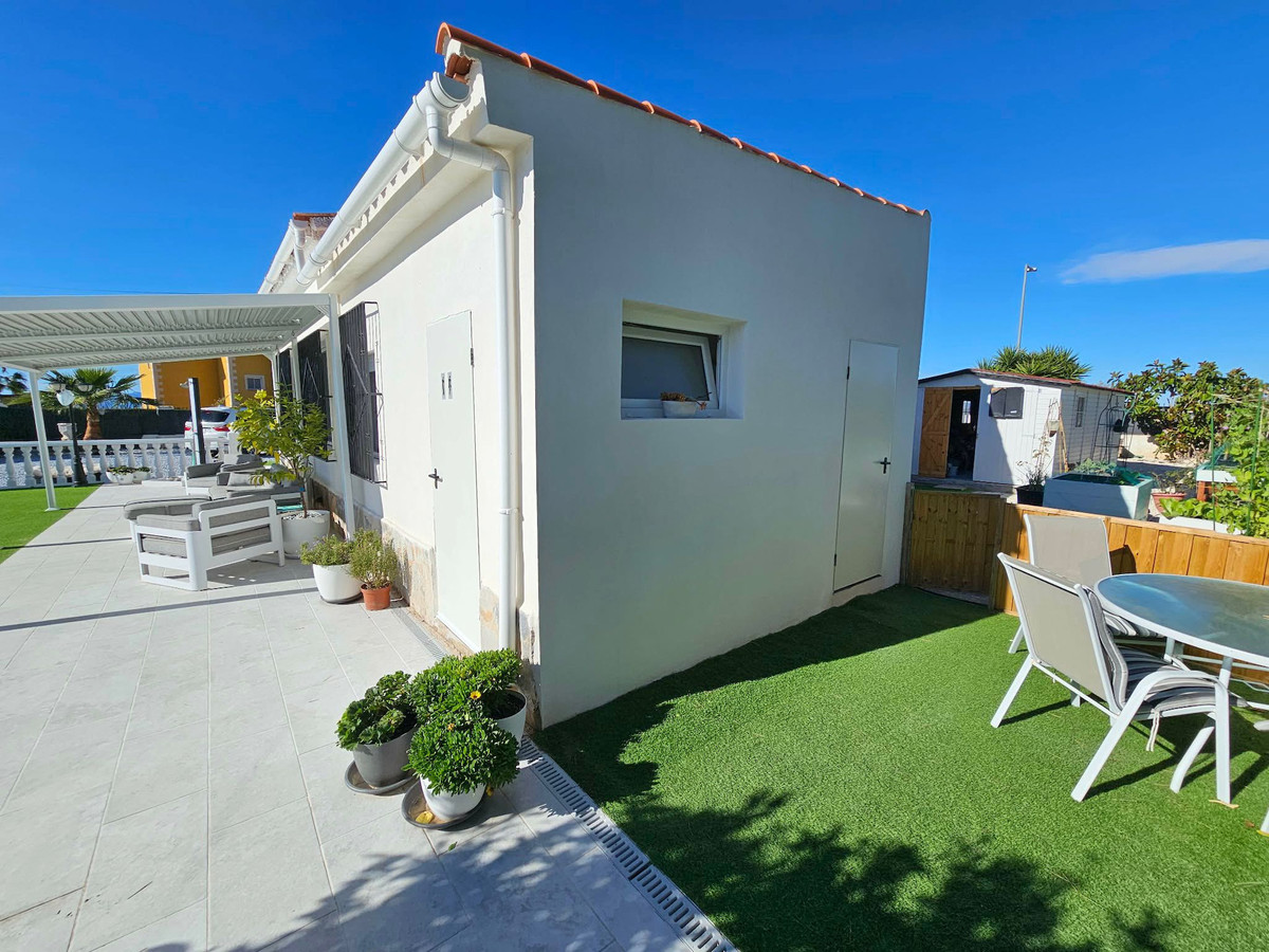 Huis te koop in San Fulgencio | 4 slaapkamers H5325523