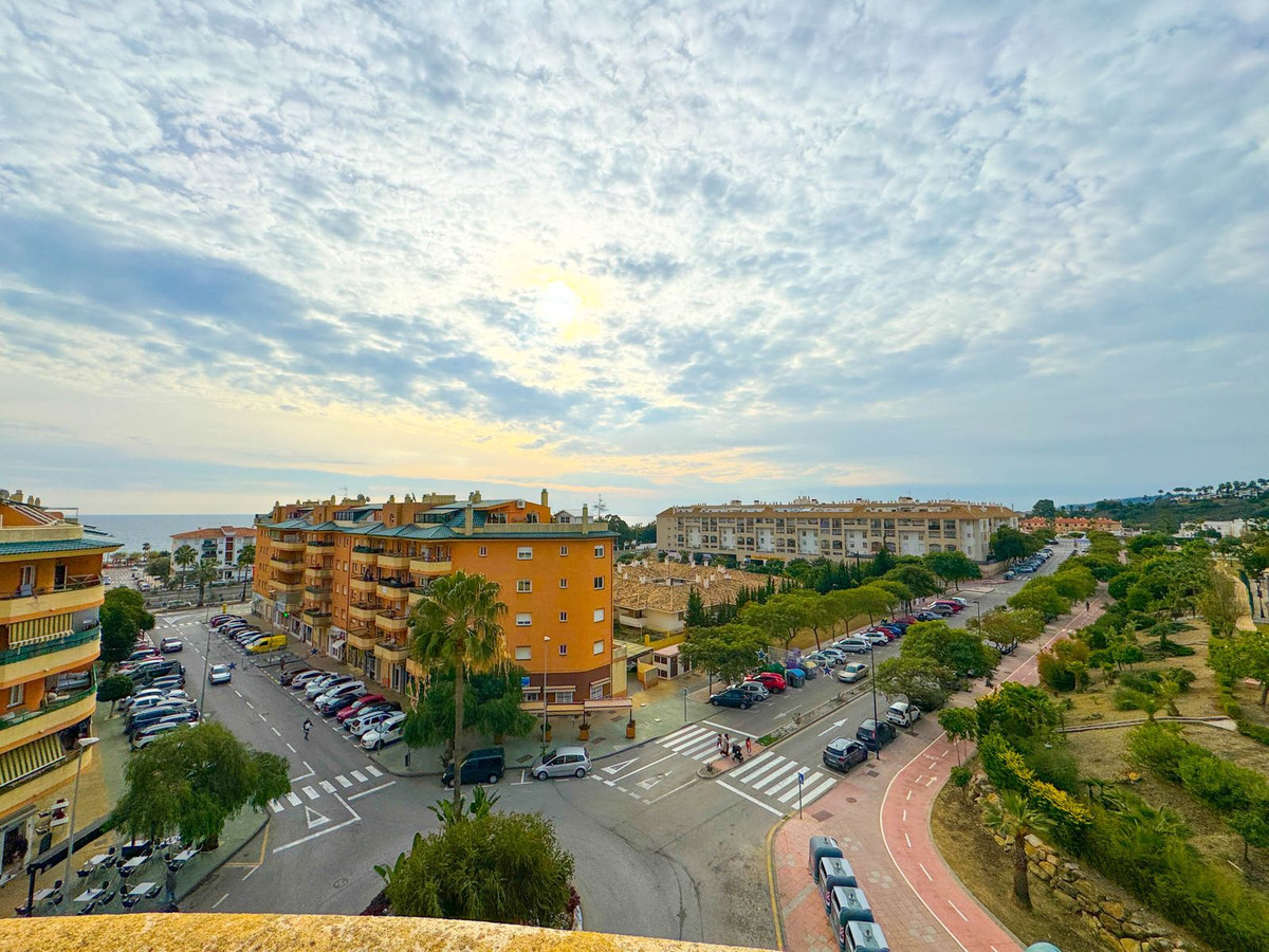 Penthouse in San Luis de Sabinillas-1