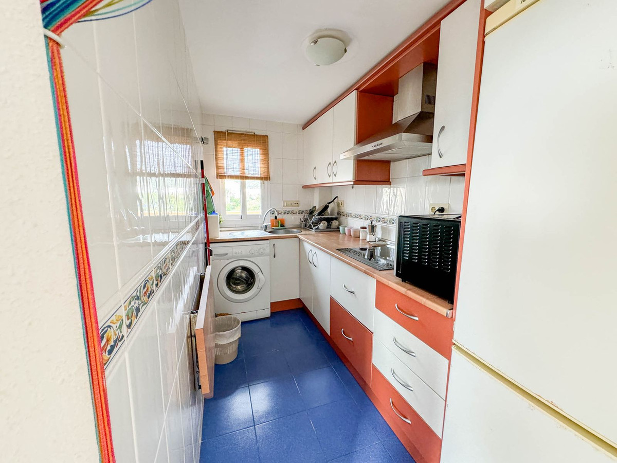 Penthouse in San Luis de Sabinillas-13