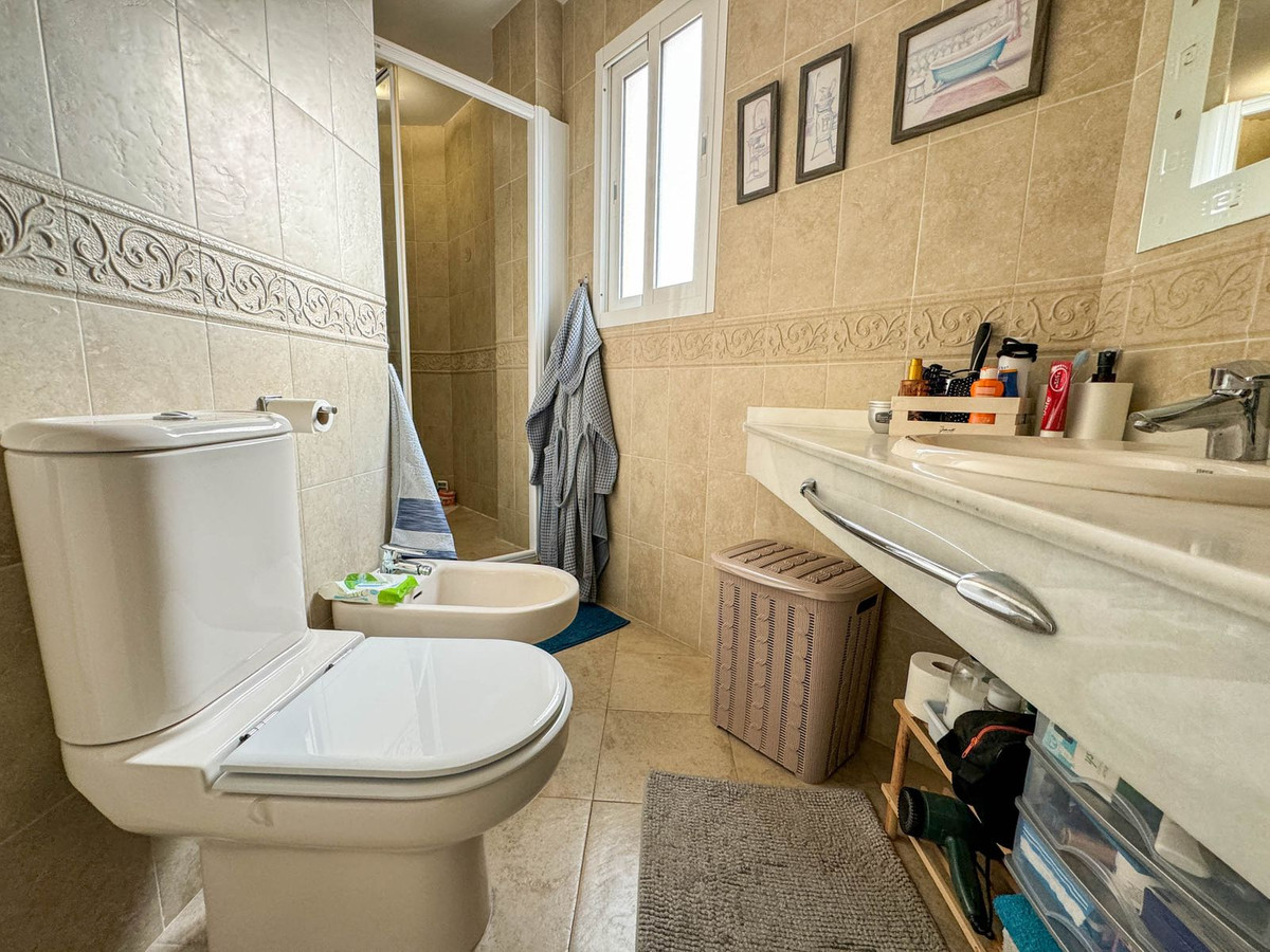 Penthouse in San Luis de Sabinillas-14