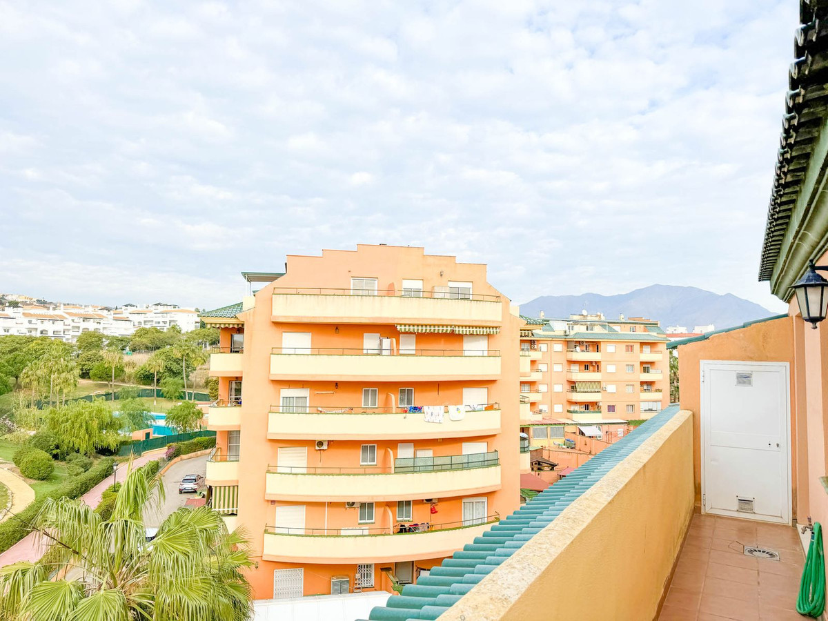 Penthouse in San Luis de Sabinillas-18