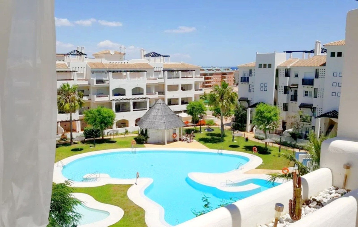 Penthouse in San Luis de Sabinillas-1