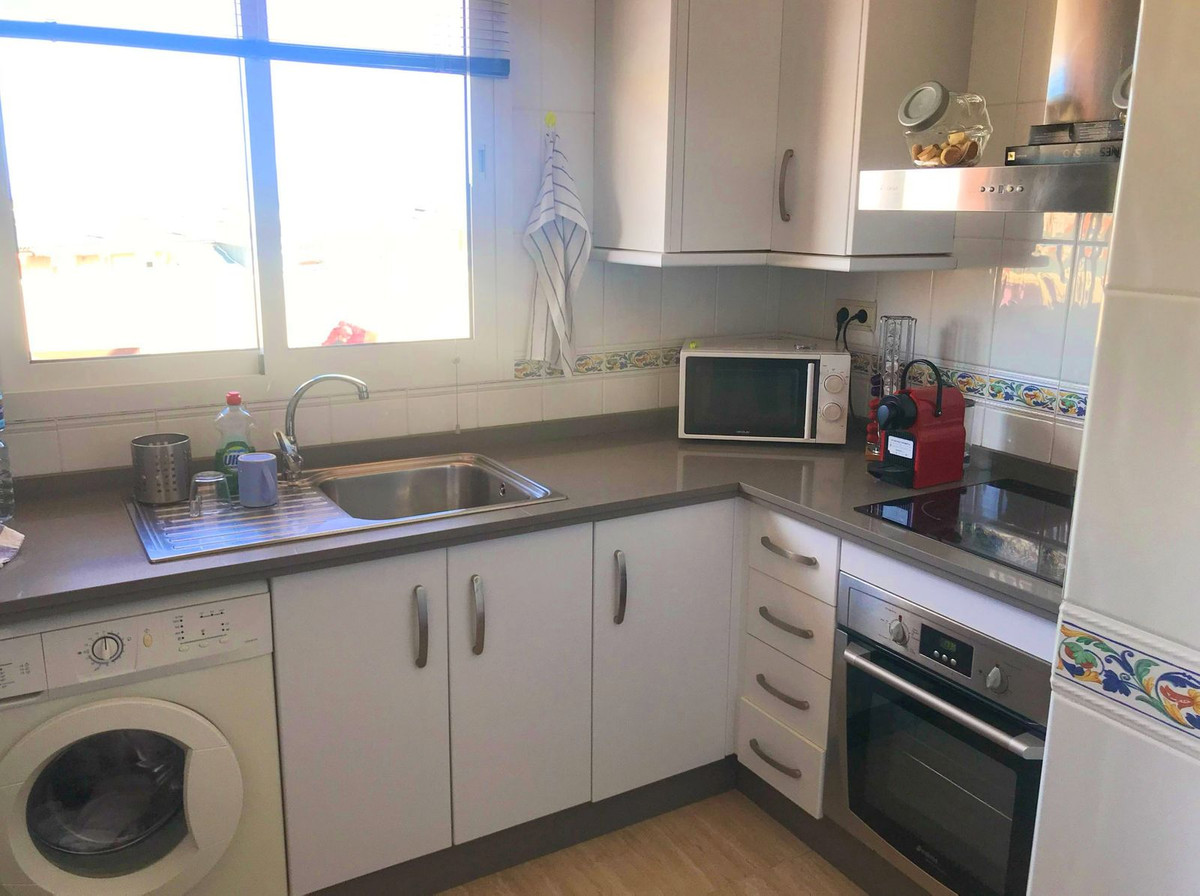 Penthouse in San Luis de Sabinillas-12
