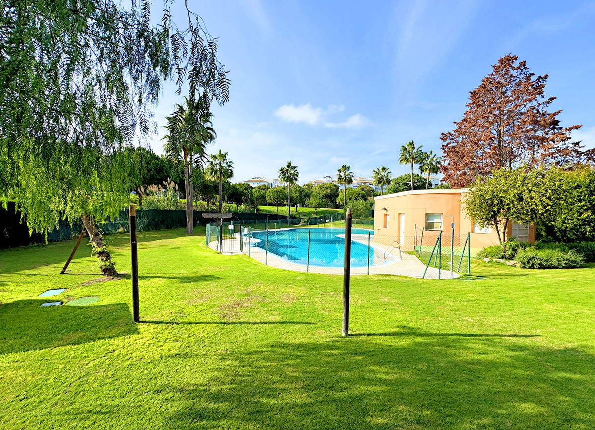 Penthouse in San Luis de Sabinillas-4