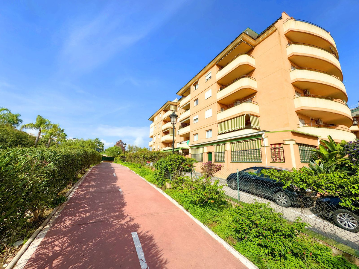 Penthouse in San Luis de Sabinillas-5