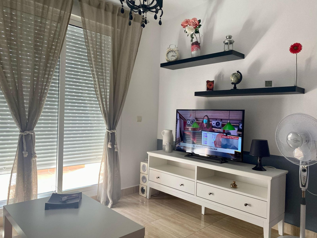 Bovenverdieping Appartement in San Luis de Sabinillas-9