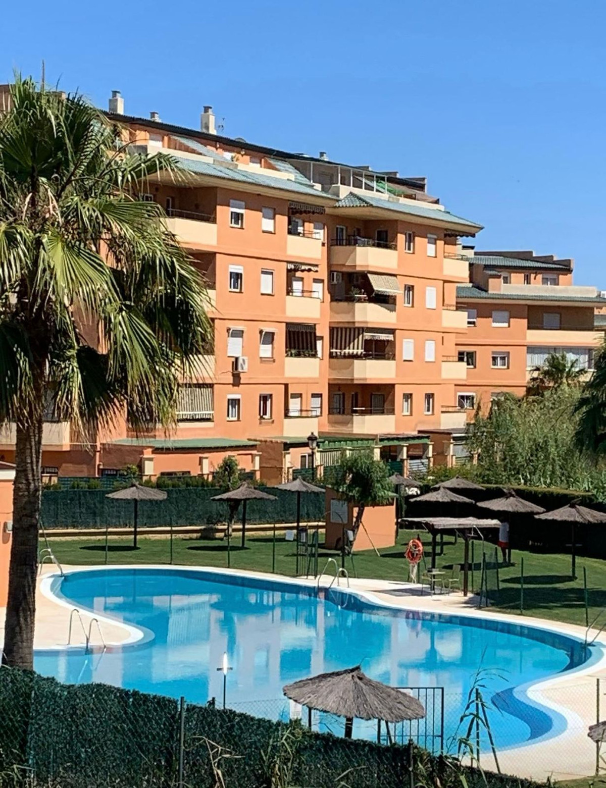 Penthouse in San Luis de Sabinillas-4